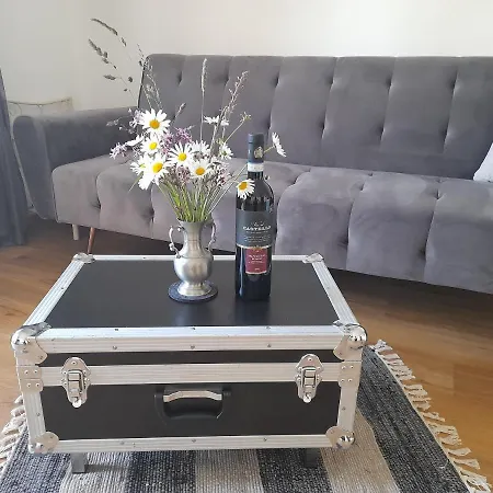 In - Alpenblick Apartman